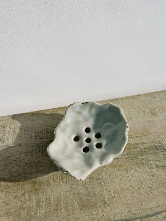 Neblina Soap Dish I with gold lustre - Daisy Witch Club