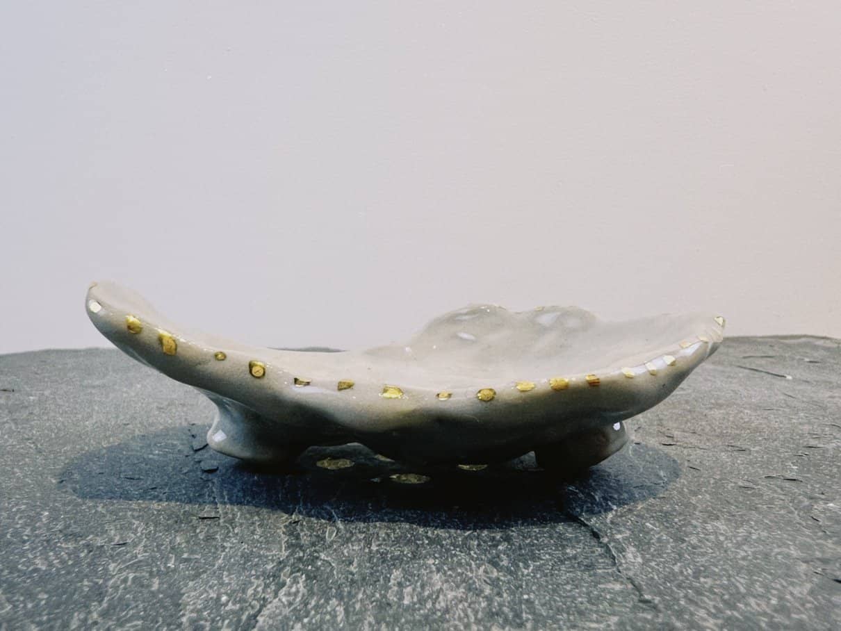 Neblina Soap Dish I with gold lustre - Daisy Witch Club